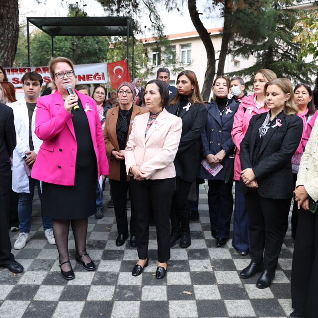 Kırklareli'nde meme kanserini yenen kadınlar farkındalık etkinliği düzenled...