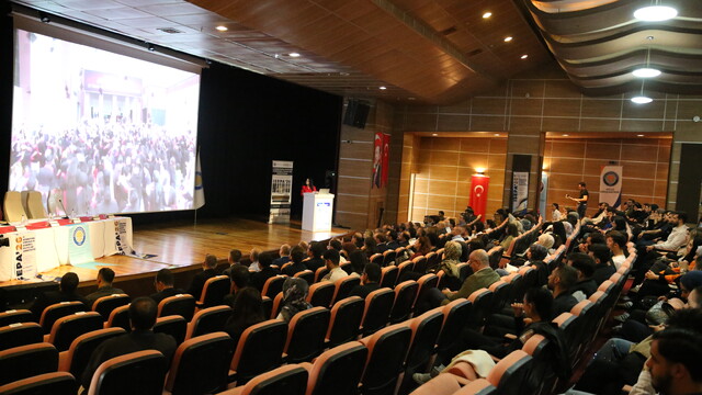 Diyarbakır'da "Uluslararası Ekonomi, Siyaset ve Yönetim Sempozyumu" başladı