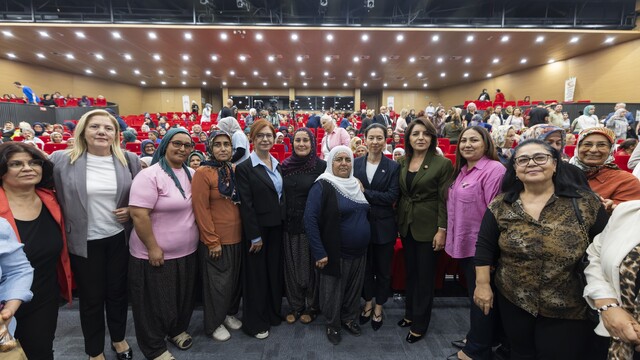 Mersin'de kadın üreticiler emek ve dayanışma için buluştu