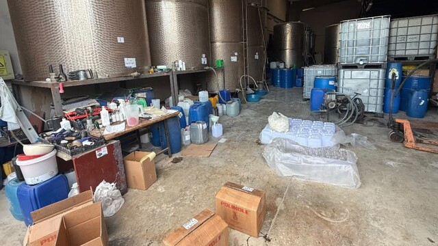 İzmir'de 21 bin litre etil alkol ele geçirildi