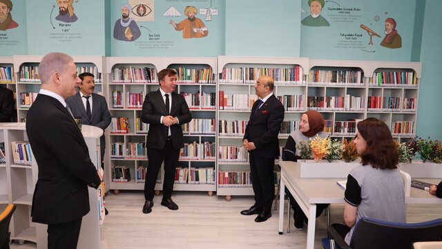 Erzincan'da İpekyolu Ticaret Lisesi'ne yeni kütüphane açıldı