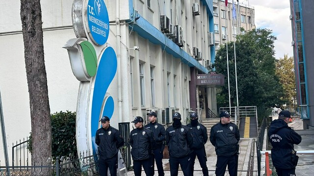 Merkezefendi Belediyesi'ne operasyon; Başkan Şeniz Doğan ve eşinin de olduğu şüphelilere gözaltı