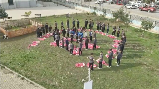 Bolu'da Cumhuriyet coşkusu gökyüzünde