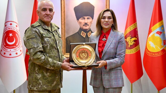 Başkan Yüceer'den 5. Kolordu Komutanı Ala'ya ziyaret