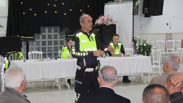 Aydın'da servis şoförleri ve rehber personellere trafik eğitimi