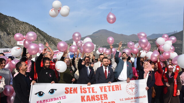 Artvin Deriner Barajı'nda "Kansere Set Çek" etkinliği düzenlendi
