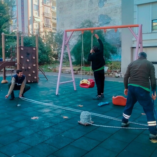 Efeler'de çocuk oyun alanları yenileniyor