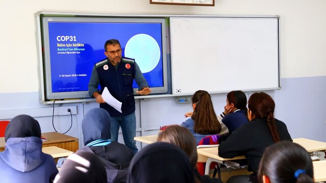 Bayburt'un ilçelerinde iklim değişikliği eğitimleri sürüyor
