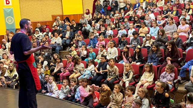 Yıldırımlı çocukların tiyatro keyfi