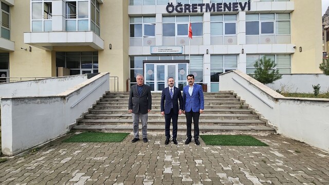Yusufeli Kaymakamı Tan, öğretmenevinde incelemelerde bulundu