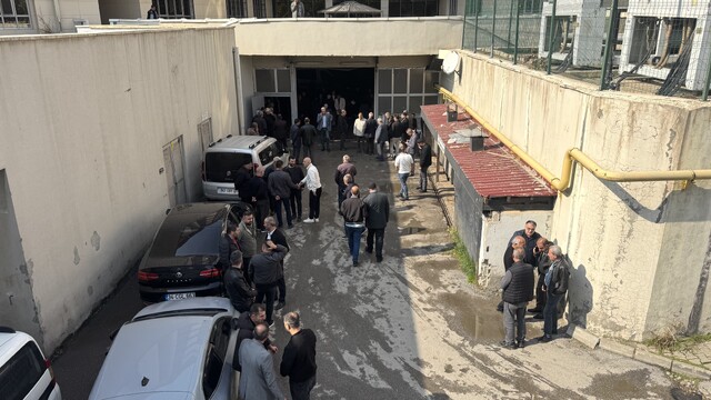 Muş'ta kardeşi ve ailesine silahla ateş açan polis memuru intihar etti
