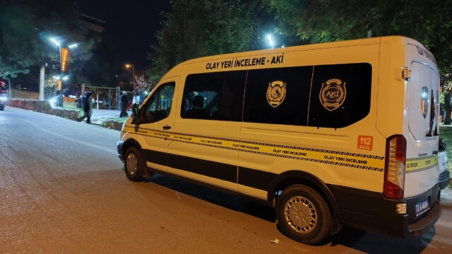 Batman'da parkta bıçaklı kavgada 1 kişi yaralandı