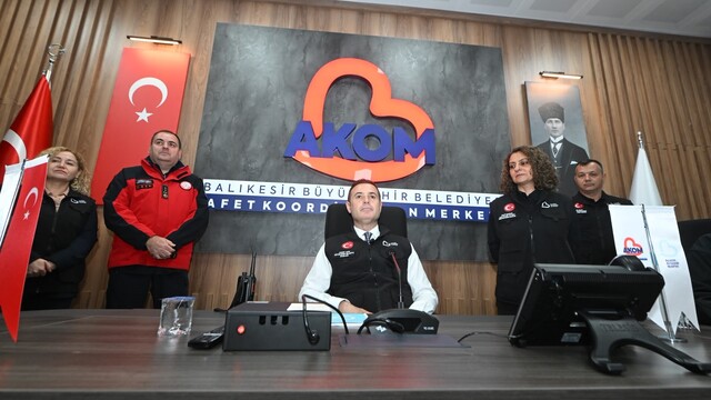 Balıkesir Afet Koordinasyon Merkezi açıldı
Başkan Akın: "Zor gün geldiğinde Balıkesir yalnız kalmayacak"