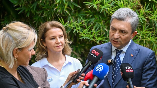 Vali Şahin: "Denizaltı yaşamını yeniden inşa edeceğiz"