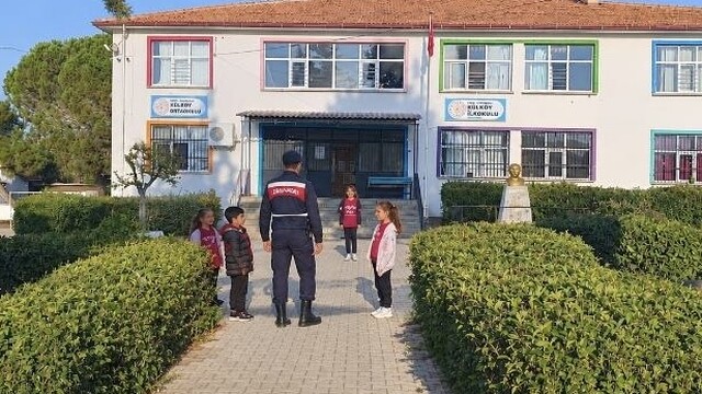 Uşak'ta okul çevrelerinde güvenlik denetimi gerçekleştirildi