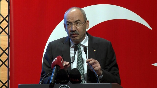 KTO'da yeni dönemin ilk toplantısı 'Oda Andı' ile başladı
Başkan Gülsoy: "Bütüncül bir yaklaşımla sorunlar ilgili taraflarla ele alınacak"
"Tamamlayıcı komitelerin birlikte çalışması teşvik edilecek"
"Fon krizi ile kontrolün önemi ortaya çıkmıştır"
