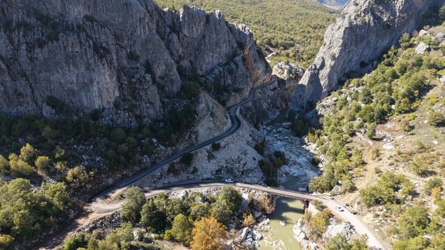 Alanya Belediyesi'nden 5 mahalleye 32 kilometrelik asfalt yatırımı