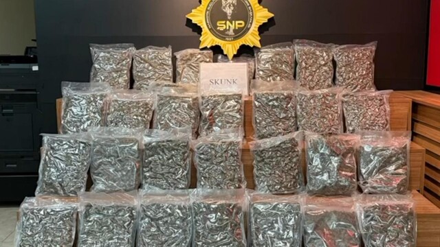 Şanlıurfa'da yolcu otobüsünde 16 kilo 400 gram skunk ele geçirildi