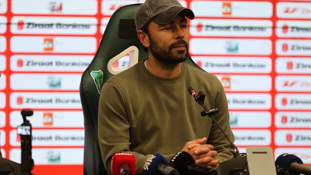 Selçuk İnan, "Bu turdan sonra daha heyecanlı maçlar olacak"
Kocaelispor Teknik Direktörü Selçuk İnan:
"Kupanın bu formatı daha doğru"
"Berkan'ın milli takıma çağrılacağını düşünüyorum"