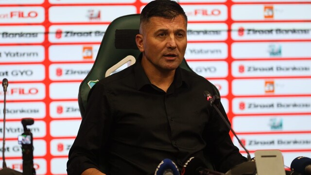 Serdar Göçerler: "İyi mücadele ettik"
Mazıdağı Fosfatspor Teknik Direktörü Serdar Göçerler:
"Kendi ligimizde şampiyon olacağız"
"Selçuk İnan, Kocaelispor ile çok iyi yerlere gelecektir"