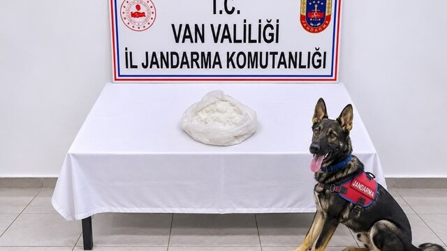 Çantasından 1 kilo metamfetamin çıkan yolcu tutuklandı