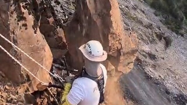 Sındırgı'da Cumhuriyet coşkusu Ulus dağı zirvesine taşındı
150 kişi Türk Bayrakları ile Ulus Dağı'na yürüdü