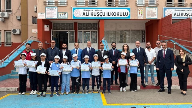 Mardin'de meme kanseriyle mücadele eden kadınlardan 4 dilde mesaj