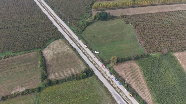 Düzce'de akaryakıt yüklü tanker devrildi