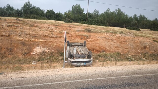 Adıyaman'da otomobil takla attı