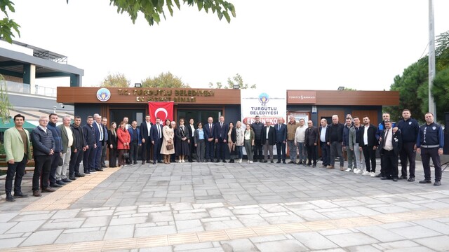 Turgutlu'da belediye hizmeti vatandaşın ayağına geldi