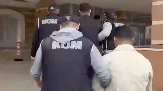 Kastamonu'da iş yeri kurşunlayan şahıs ile olayla bağlantılı 2 şüpheli yakalandı