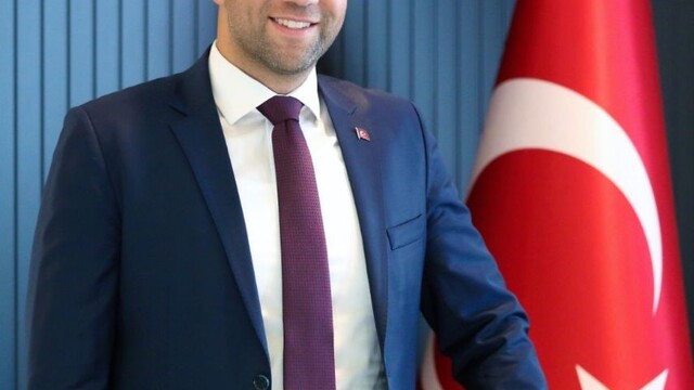 Başkan Özdemir: "Cumhuriyetimiz 103 yıldır yolumuzu aydınlatıyor"