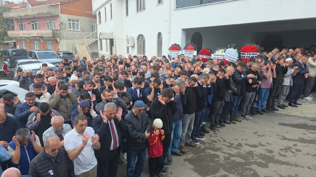 9 yaşındaki Ömer Halis, gözyaşları arasında toprağa verildi