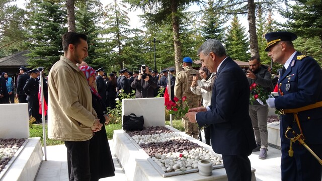 Cumhuriyet Bayramı'nda şehitler unutulmadı