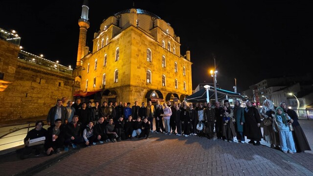 Bolu'da aileler ve öğrenciler camide buluştu