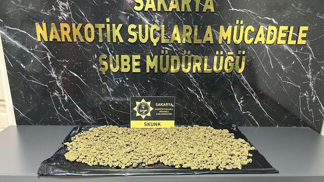 İstanbul'dan Sakarya'ya uyuşturucu sevkiyatı engellendi: 1 gözaltı