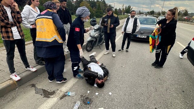 Devrilen motosikletin sürücüsü yaralandı