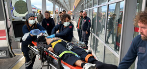 Kütahya’da yolcu treninin çarptığı yaya ağır yaralandı