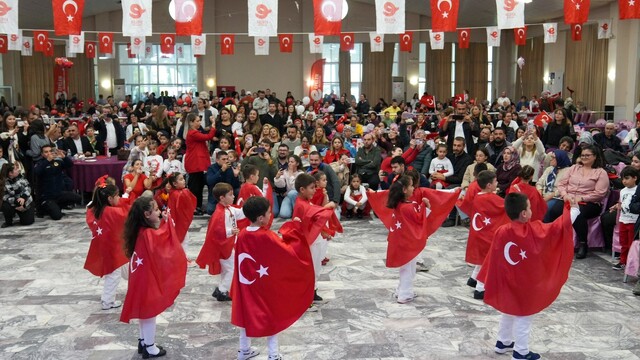 Efeler'de Cumhuriyet Bayramı coşkusu