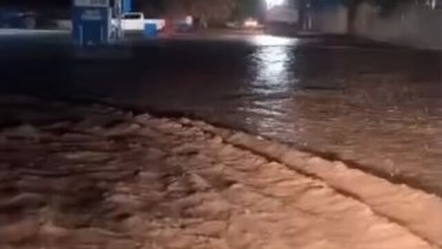 Şanlıurfa'da sağanak su baskınlarına neden oldu