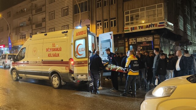 Muş'ta otomobil ile motosiklet çarpıştı: 2 yaralı