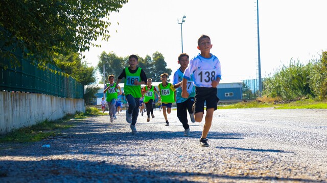 Aydın'da kros heyecanına 281 sporcu katıldı