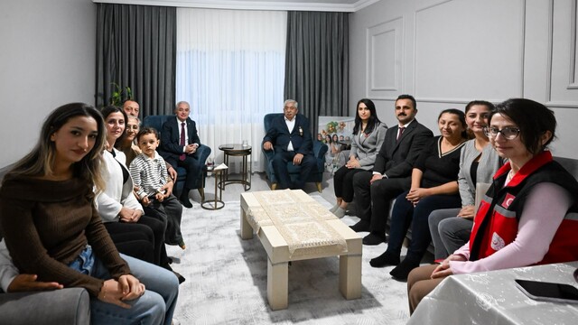 Kırklareli Valisi Uğur Turan, Kıbrıs gazisi Kök'ü ziyaret etti