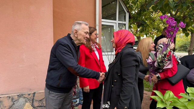 Özer'den şehit ailesine vefa