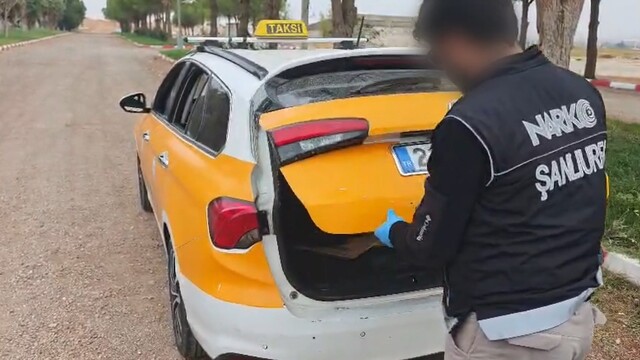 Ticari takside 2 kilo 100 gram skunk ele geçirildi