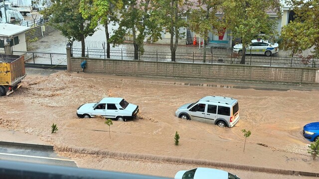 Adıyaman'da sağanak etkili oldu