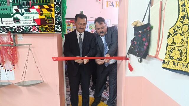 Bolvadin'de Ceylan Emet İlkokulu "Kültür Evi"  açıldı