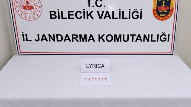 Bilecik'te yol kontrolünde uyuşturucu hap ele geçirildi