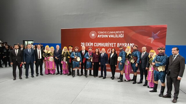 Aydın'da 29 Ekim törenle kutlandı