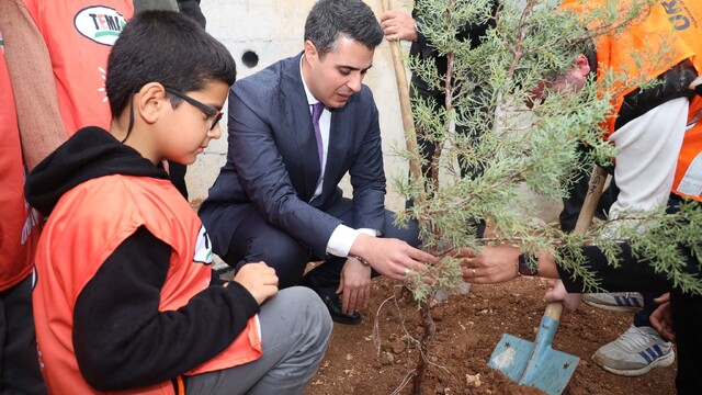 Elbistan'da Cumhuriyet'in 103. yılına özel 103 fidan dikildi